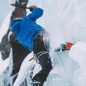 Reserver escalade sur glace avec un guide de Haute Montagne | Pinnacle Experiences